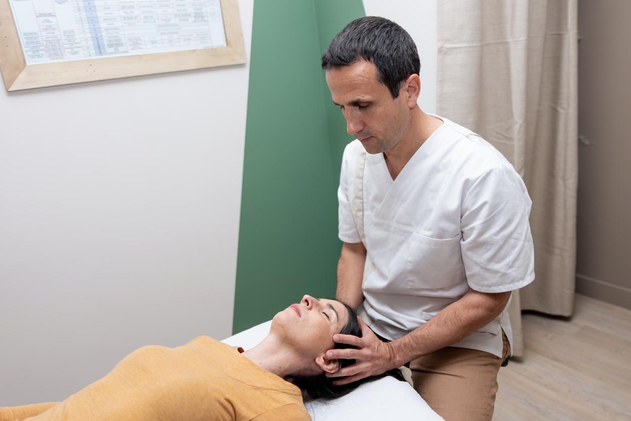 Photo Stress, système nerveux et ostéopathie : quand le corps demande qu'on l'écoute